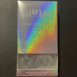 RedYarn Silver Glitter Press-On Nails